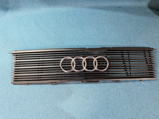 Kühlergrill Audi 80 Typ 81/85 B2 811853655 Gebraucht A4