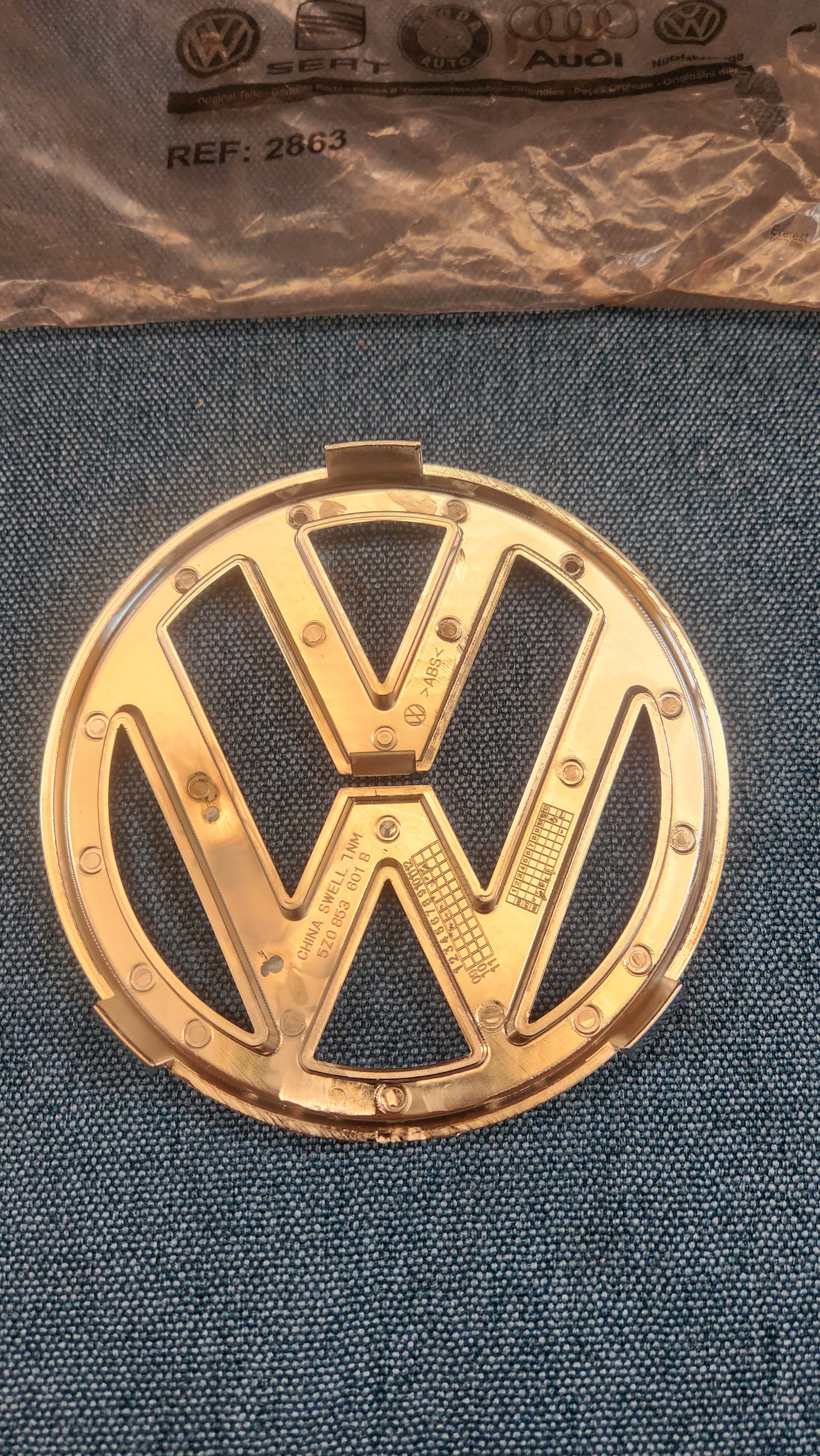 VW Logo Chrome Fox/5Z 5Z0853601B NOS M5