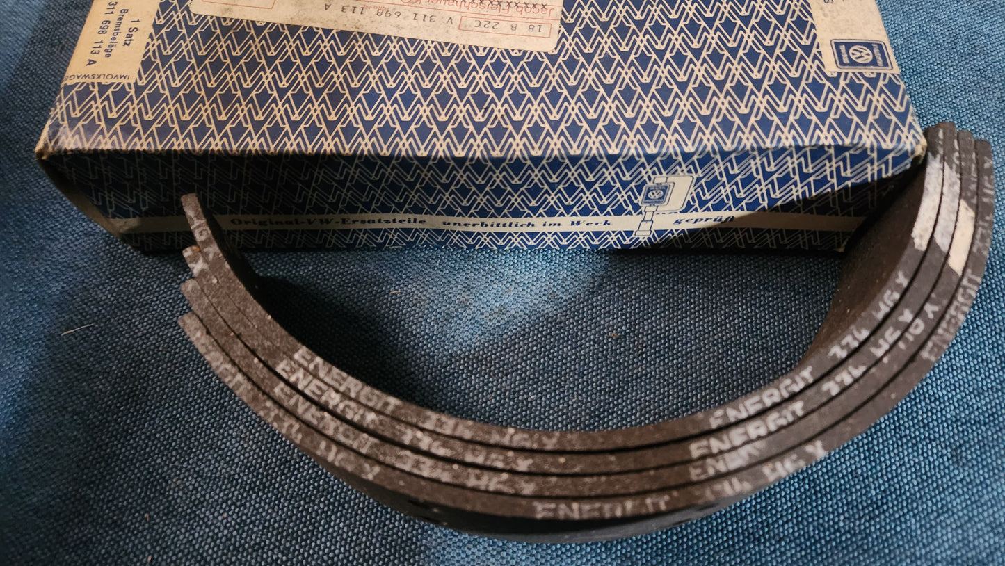 Typ 3 Bremsbeläge Trommelbremse 311698113A Nos E4