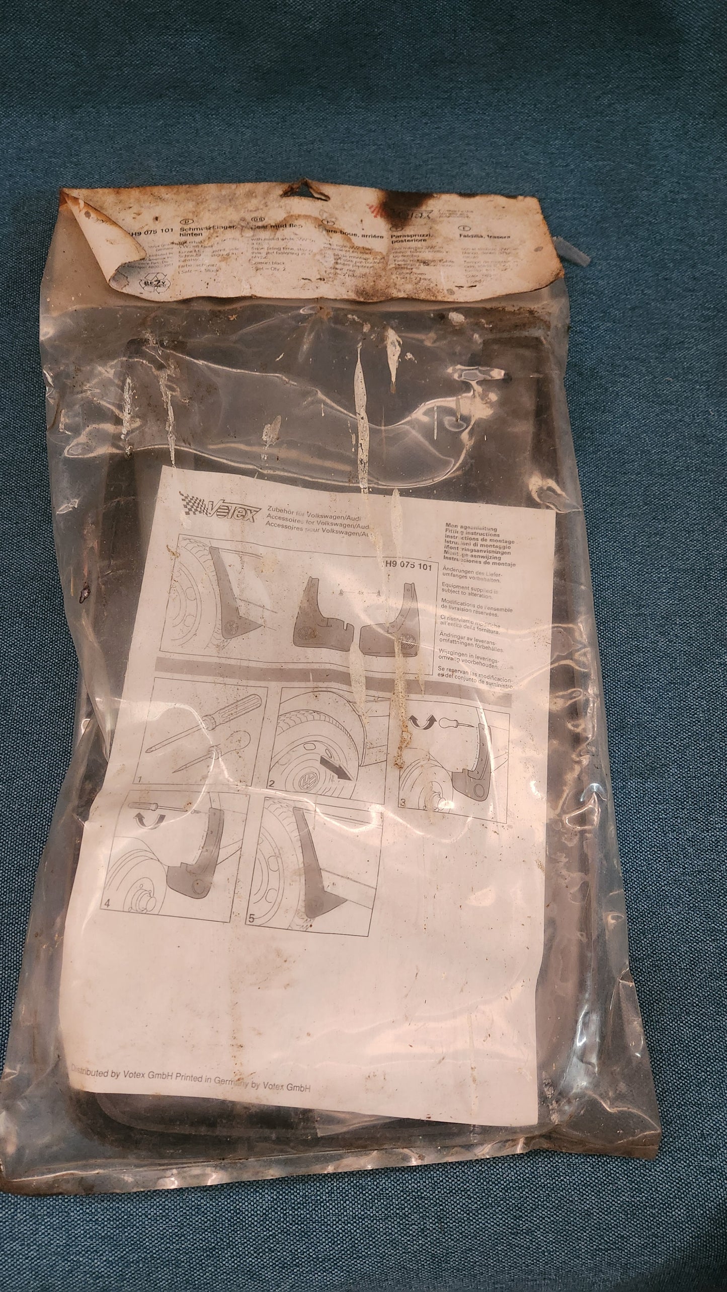 Golf 3 Schmutzfänger 1H9075101 Nos T1/2