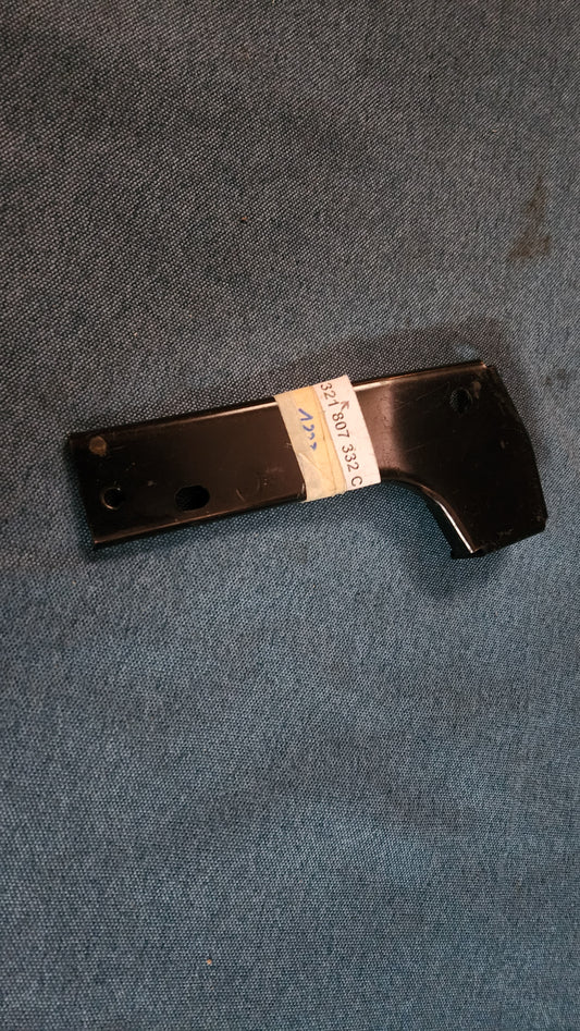 Passat B2 32B Stoßstangenhalter Stoßfängee Hinten Rechts 321807331c Nos A3