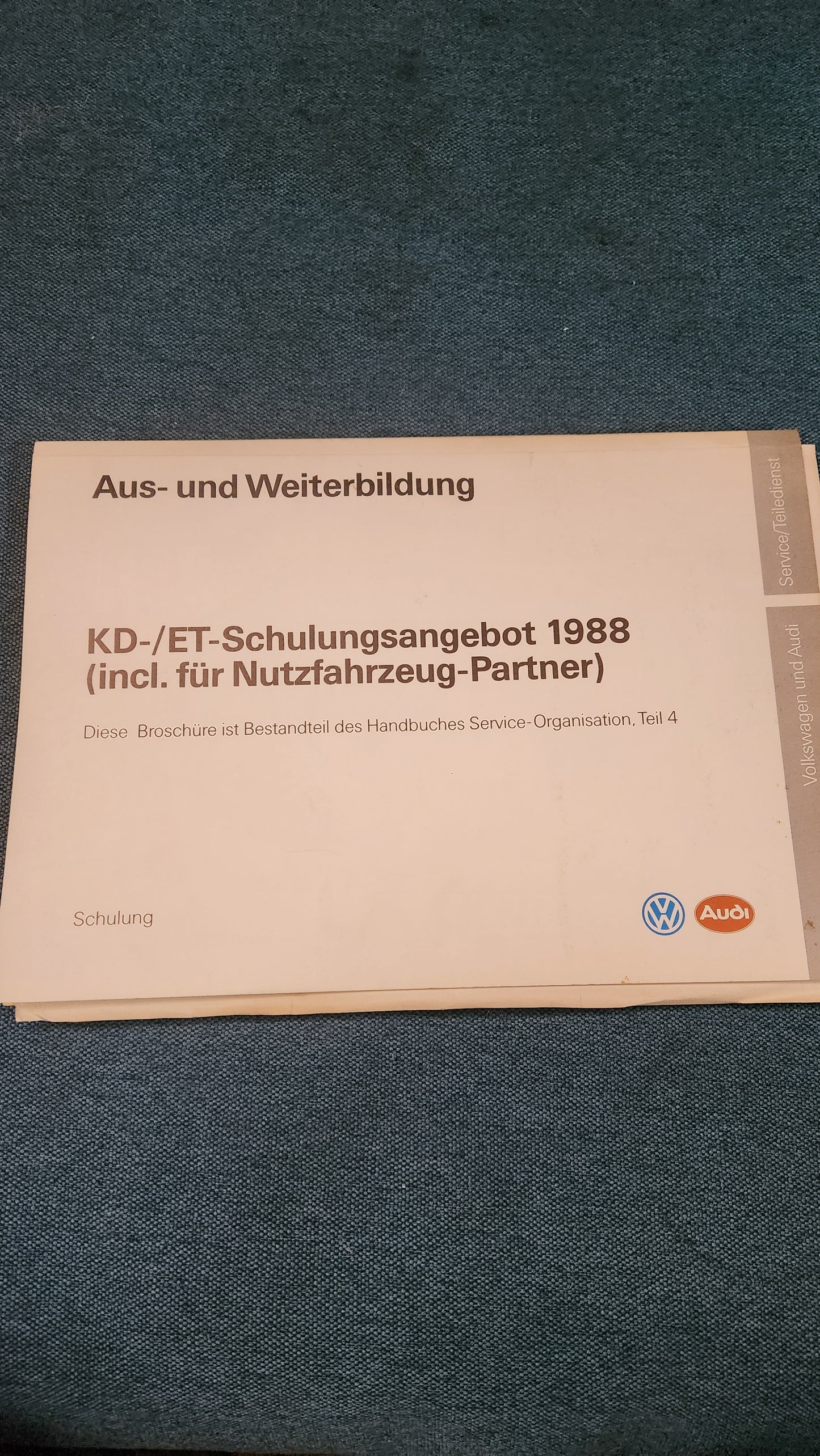 Training and further education KD-ET training offer 1988 Workshop manual