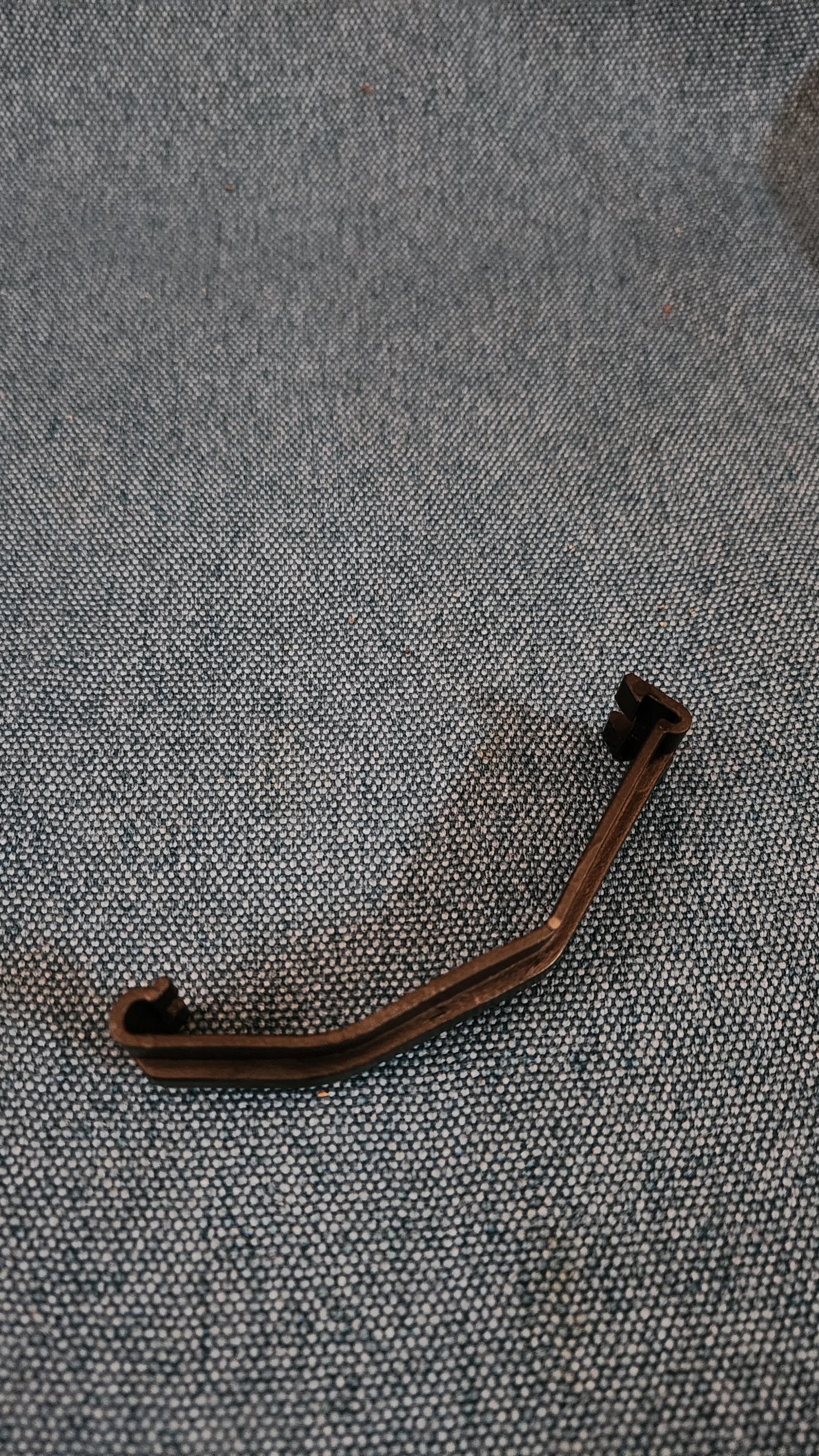 Klammer Audi 80/B3/B4 8A0955491  Nos S5