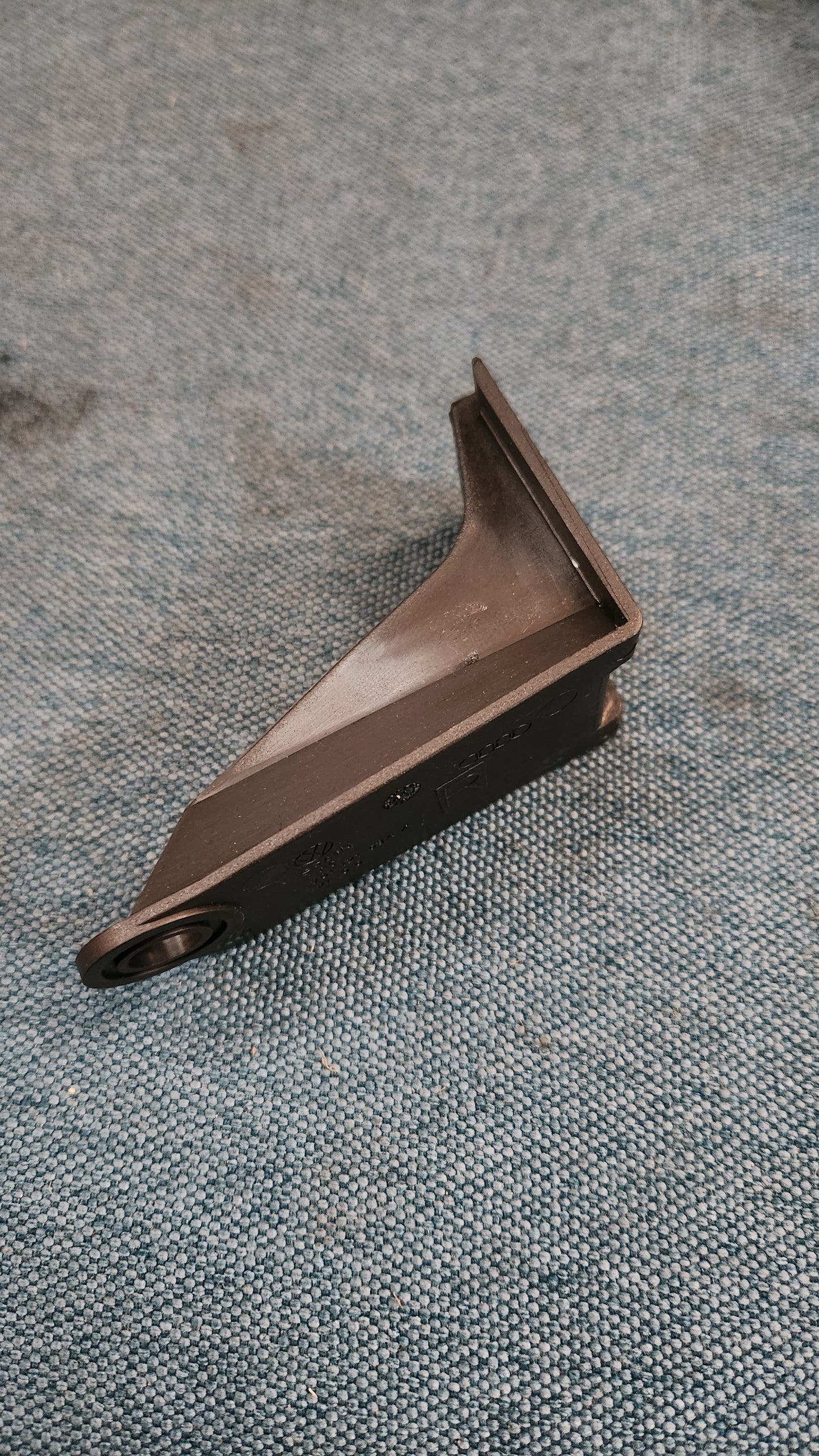 Halter Zwischenstück für Kühler T4 Bus 701121634A Nos J2